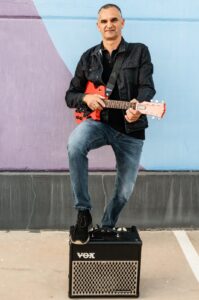 Javi - Guitarra Principal